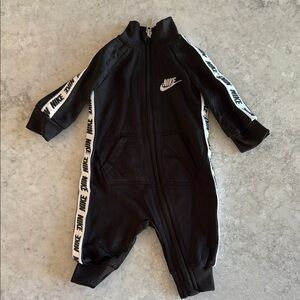 Nike Black and White Newborn One Piece Footie